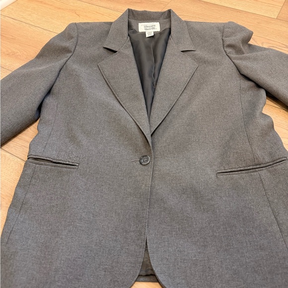 Blazers That Fit Jackets & Blazers - Vintage Gray Women’s Blazer with Shoulder Pads.